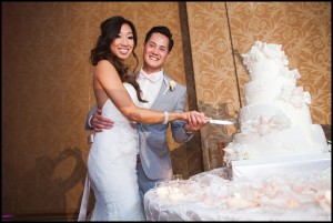 wedding cake cutting