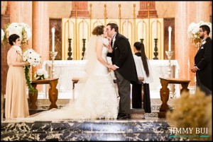 Ceremony kiss