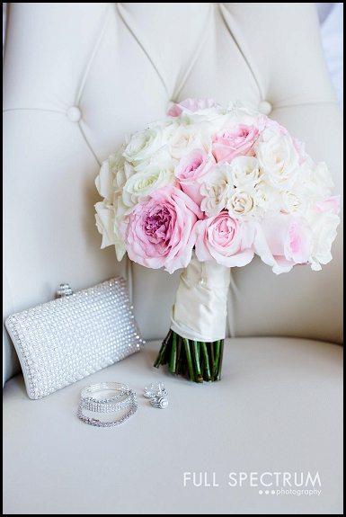 bride bouquet pink roses