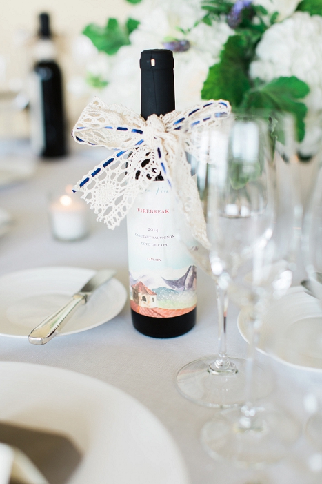 wine bottle wedding favors