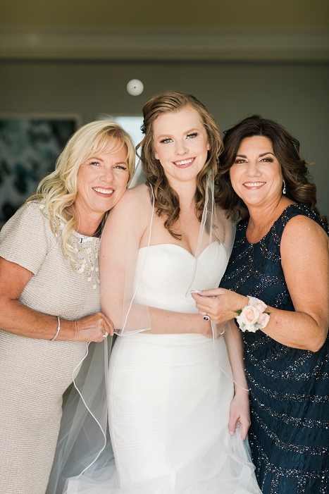 bride with moms