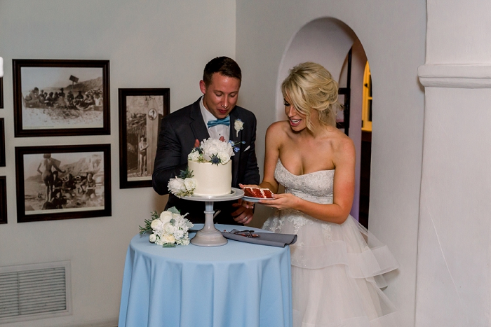 wedding cake cutting