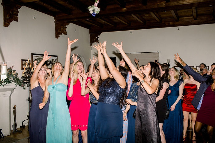 bouquet toss