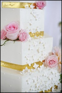 wedding cake sugar flowers